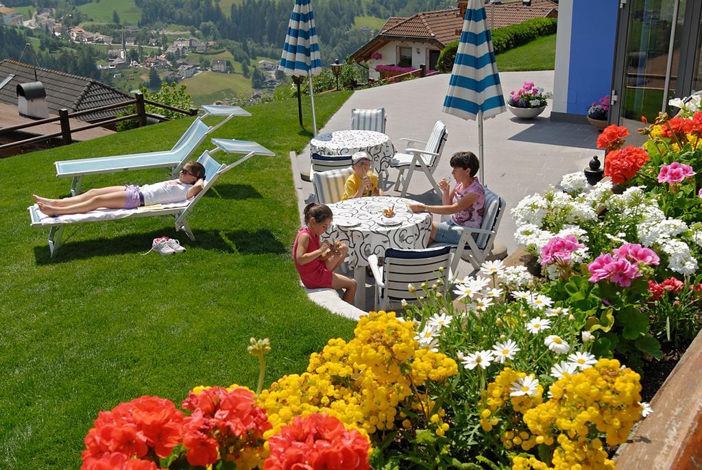 Hotel Talblick Ortisei Luaran gambar