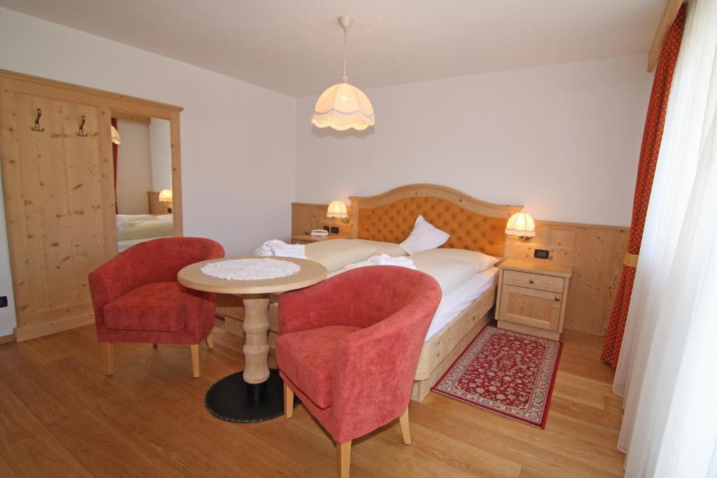Hotel Talblick Ortisei Bilik gambar