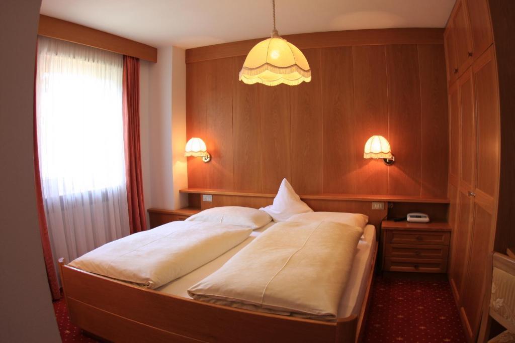 Hotel Talblick Ortisei Bilik gambar